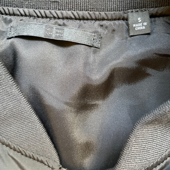 Uniqlo bomber jacket, size s - Picture 2 of 2